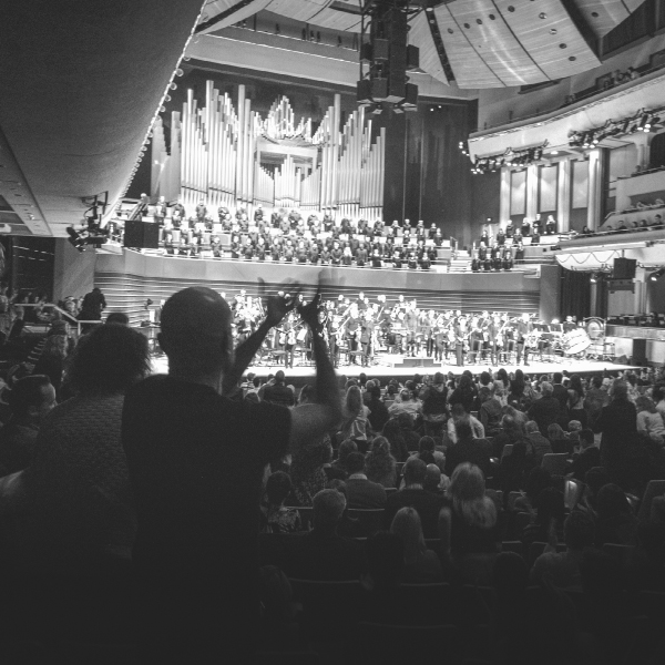 2627_ConcertImages_600x600_Audience