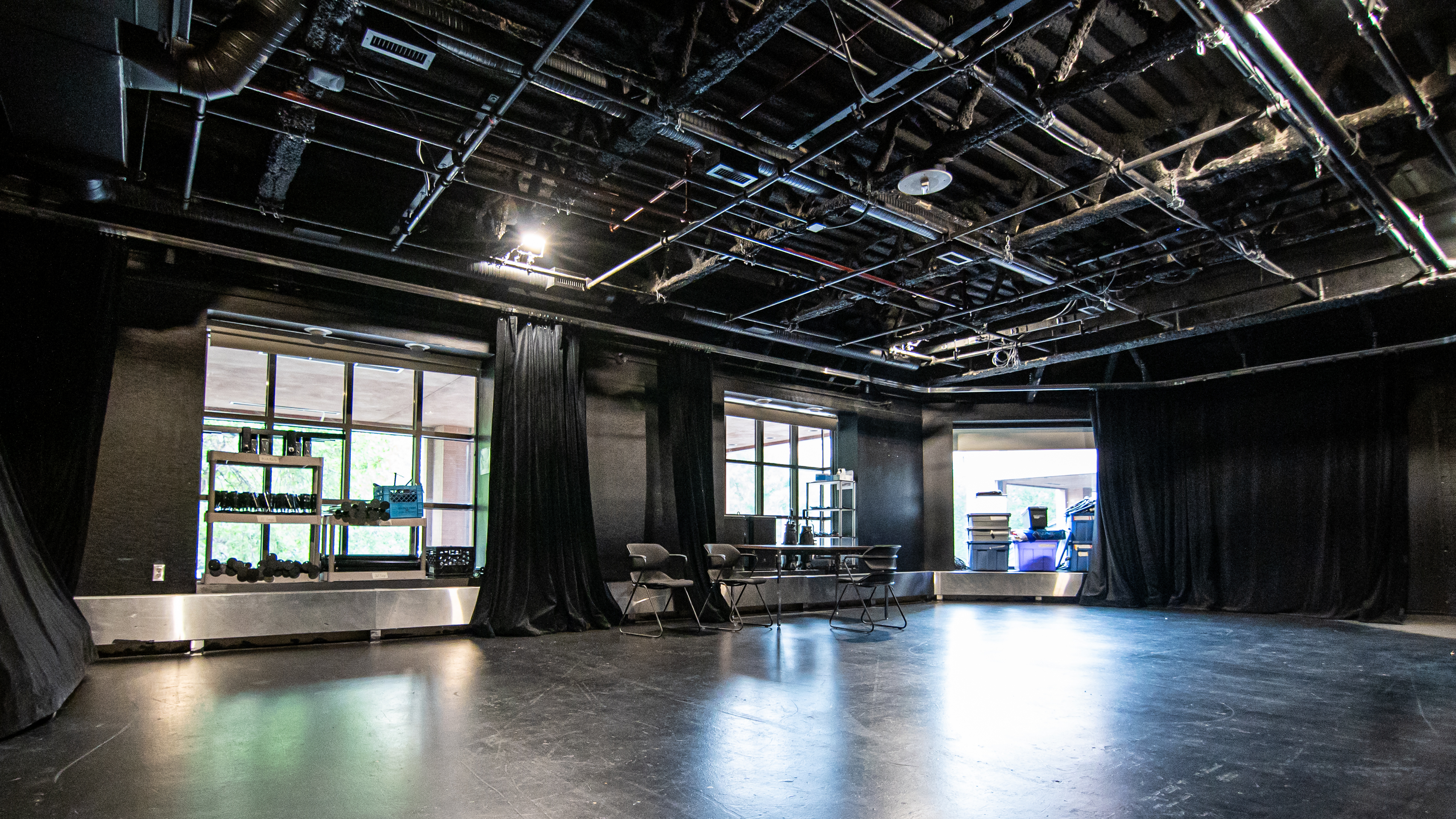 Motel_Stage