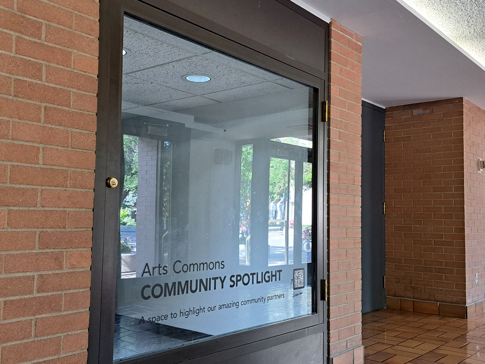 CommunityWindow_4x3