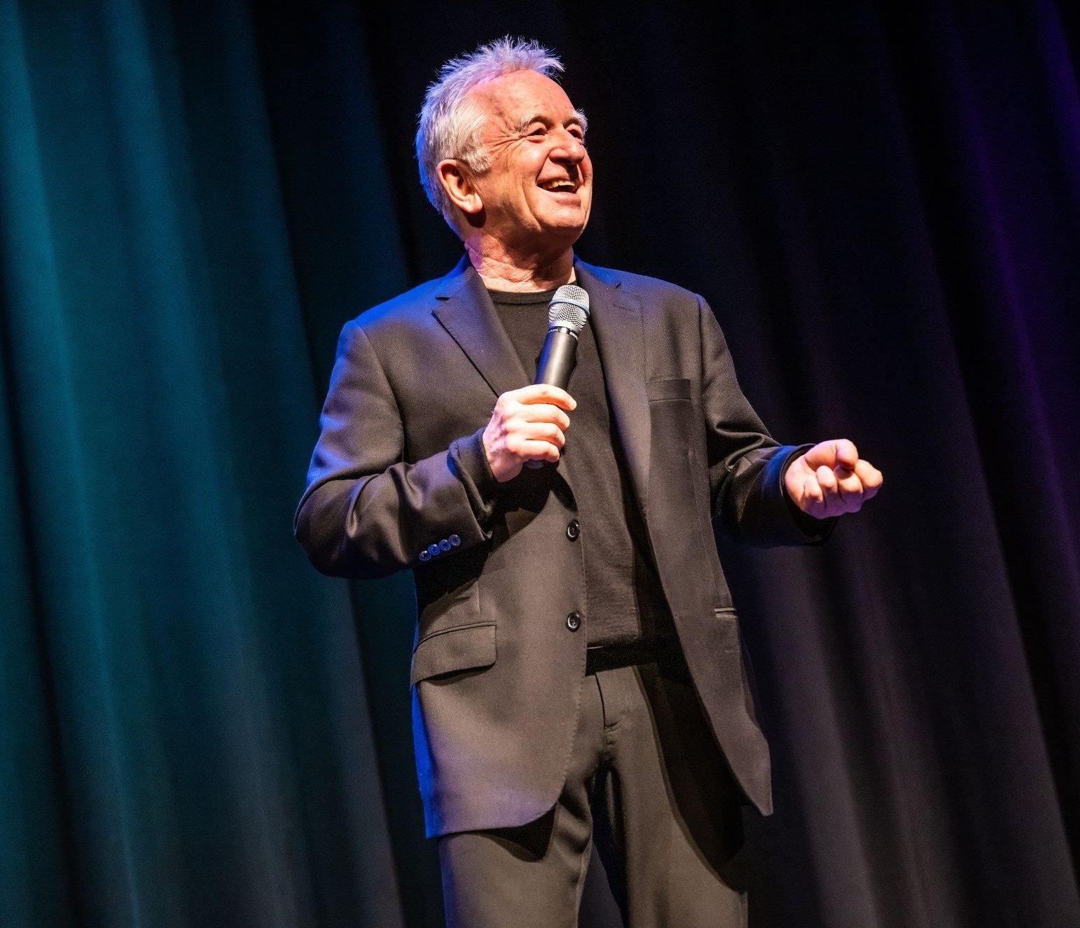 Ron James action left2023 P4 300dpi